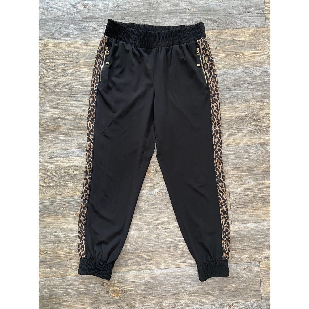 Chico’s Zenergy Jogger Pants SZ 1 MED Black Leopard Print Stripe Zipper Pockets